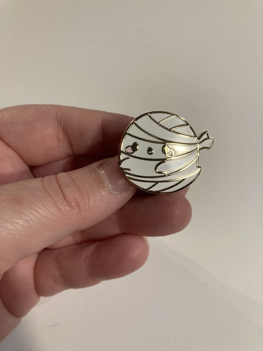 *  pin collectible - Main Image 3