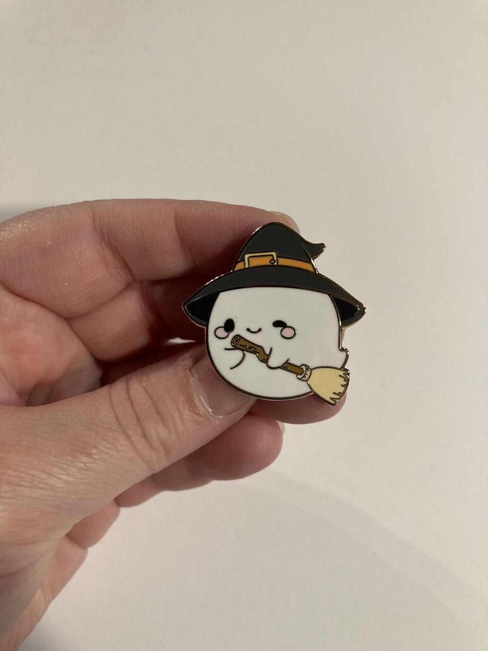 *  pin collectible - Main Image 2