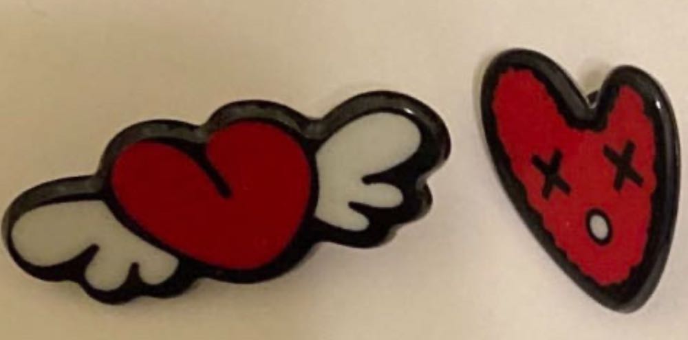 Heart  pin collectible - Main Image 2