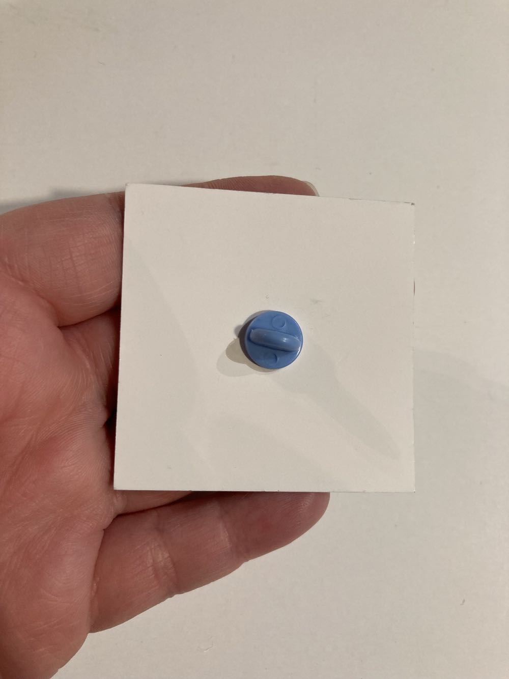 *  pin collectible - Main Image 2