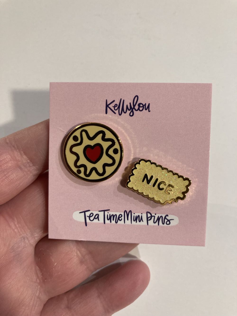 *  pin collectible - Main Image 3