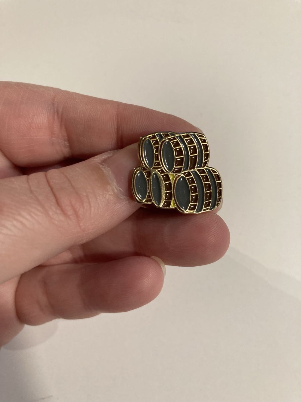 *  pin collectible - Main Image 1