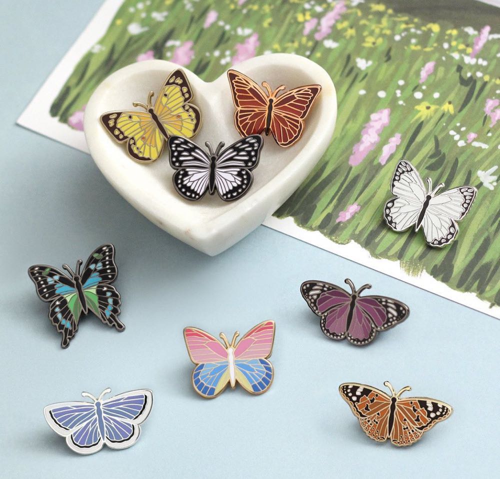 Eras Butterfly: Fearless - Enamel Pin pin collectible - Main Image 2