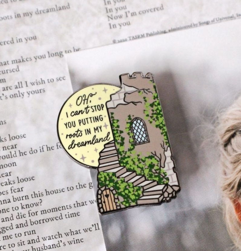 Ivy Castle  - Enamel Pin pin collectible - Main Image 2