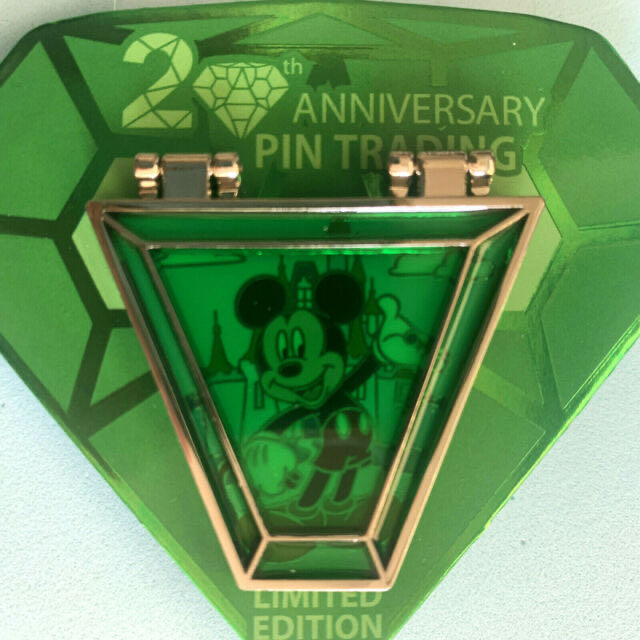 Red Bow Christmas Wreath Pluto