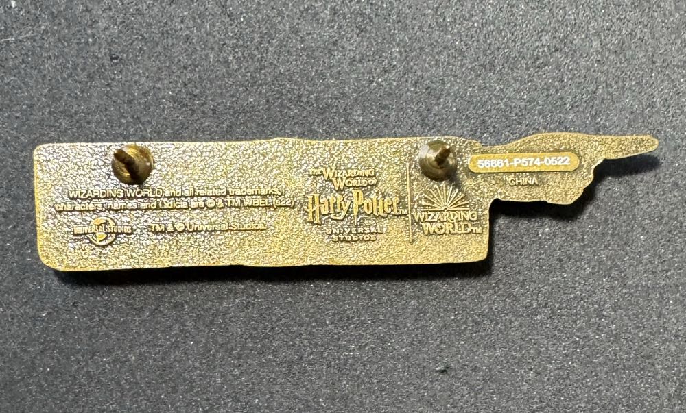 Harry Potter- Knockturn Alley - Universal Studios Harry Potter pin collectible [Barcode 400012763823] - Main Image 3