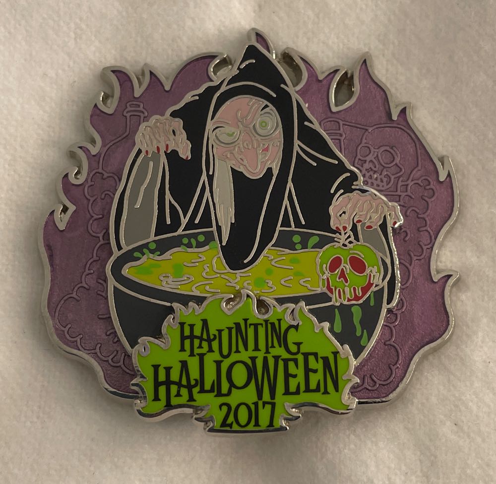 Wizarding World Harry Potter - Gryffindor Crest Badge