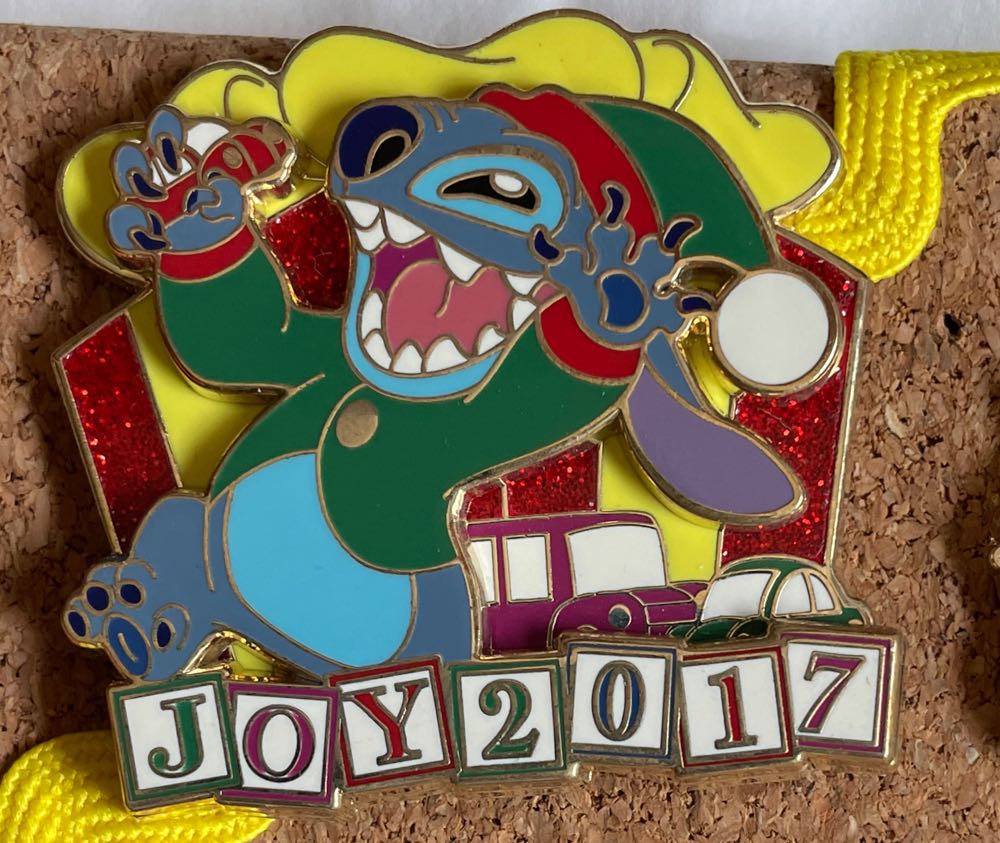 PIN SW MEDAILLE YODA OE