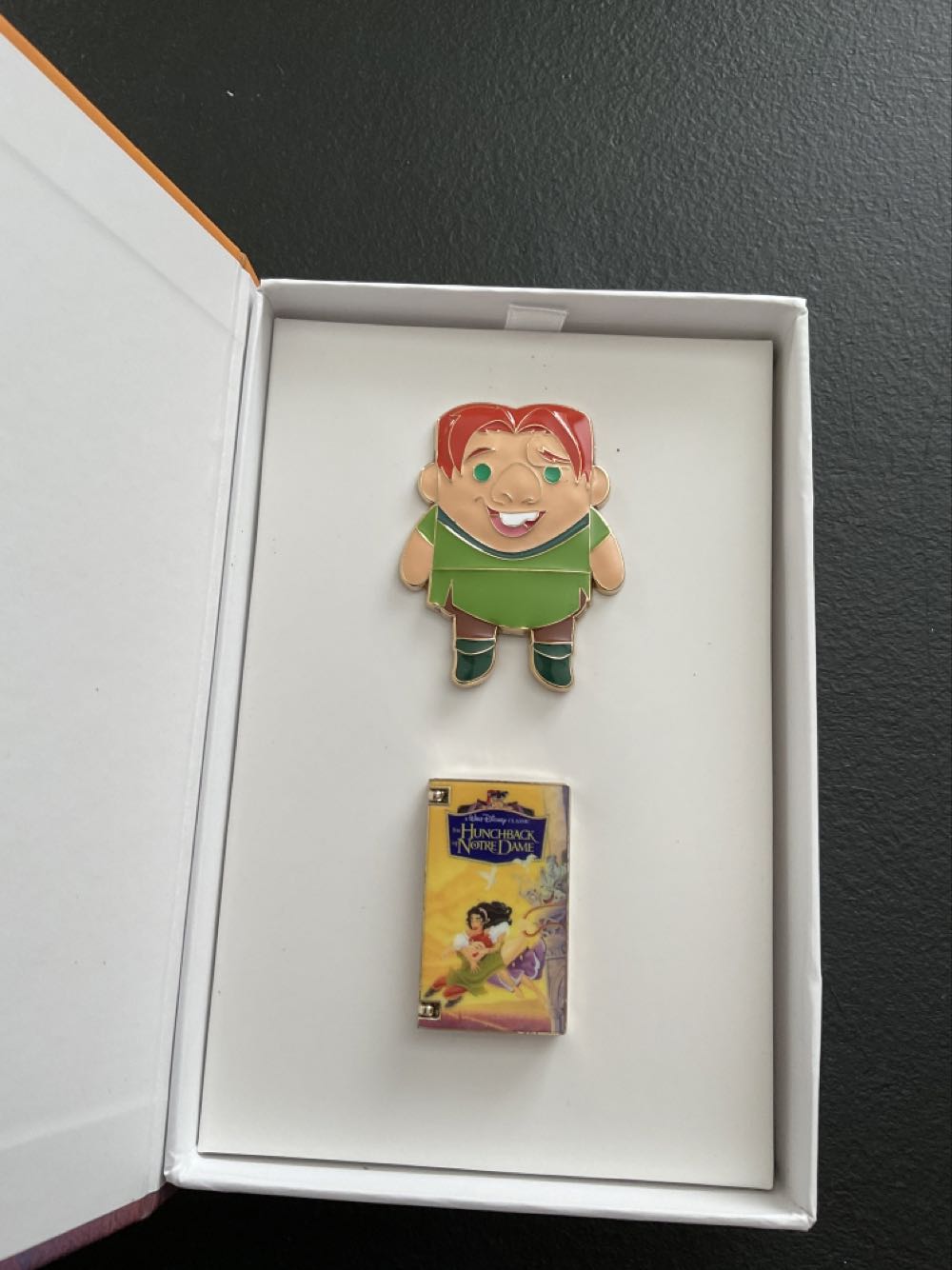 Video - Hunchback Of Notre Dame - 2 Pin Set Ltd Release - 2/5 Series 1  pin collectible - Main Image 2