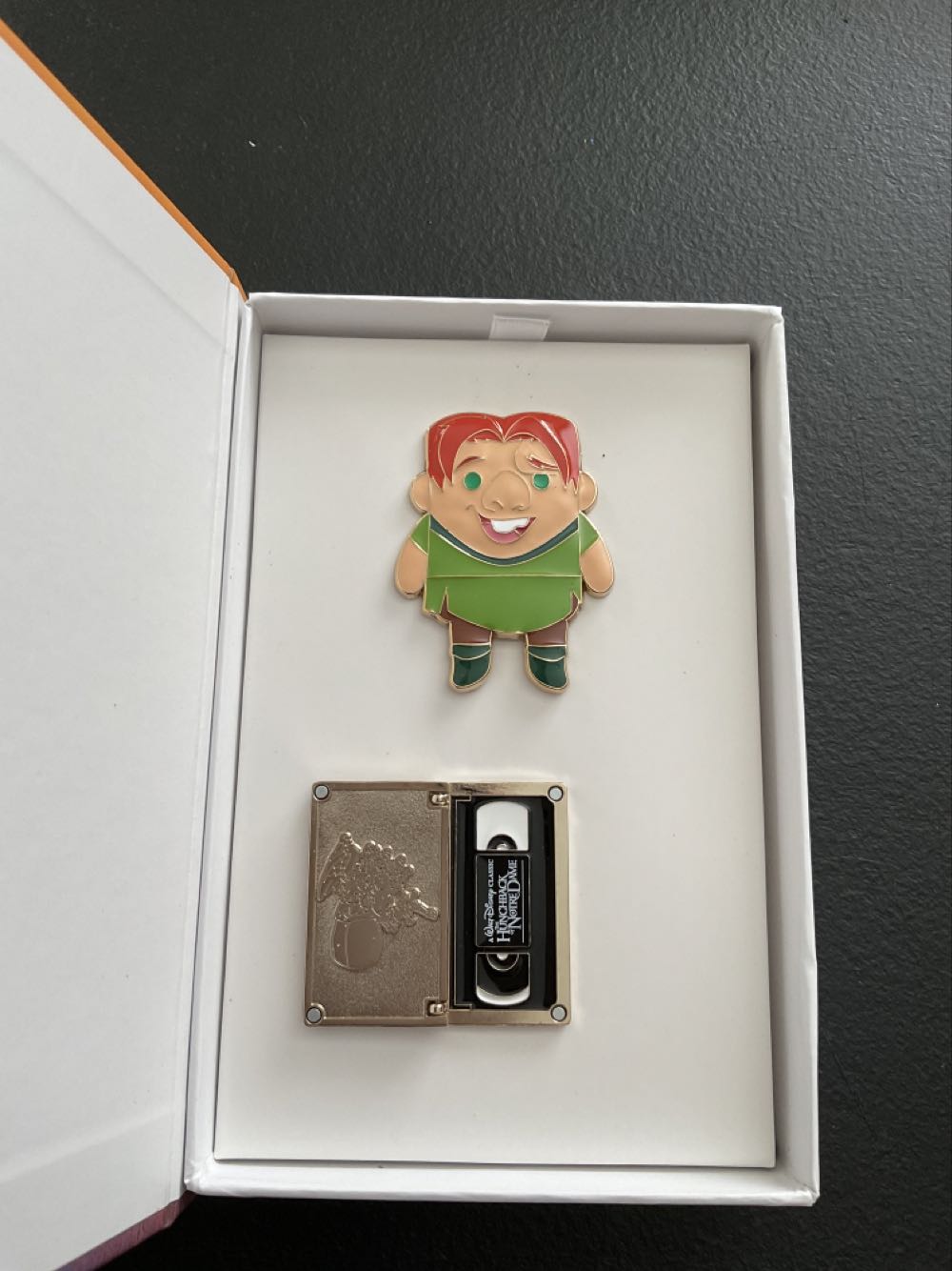 Video - Hunchback Of Notre Dame - 2 Pin Set Ltd Release - 2/5 Series 1  pin collectible - Main Image 3