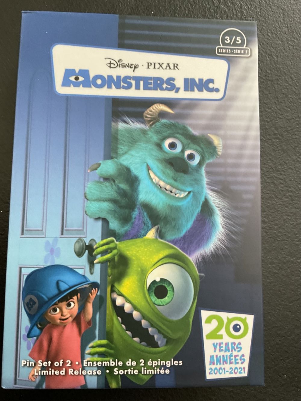 PIN AOM HOTEL PLAQUE OE