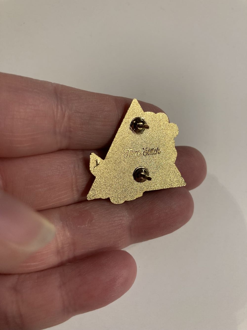 *  pin collectible - Main Image 4