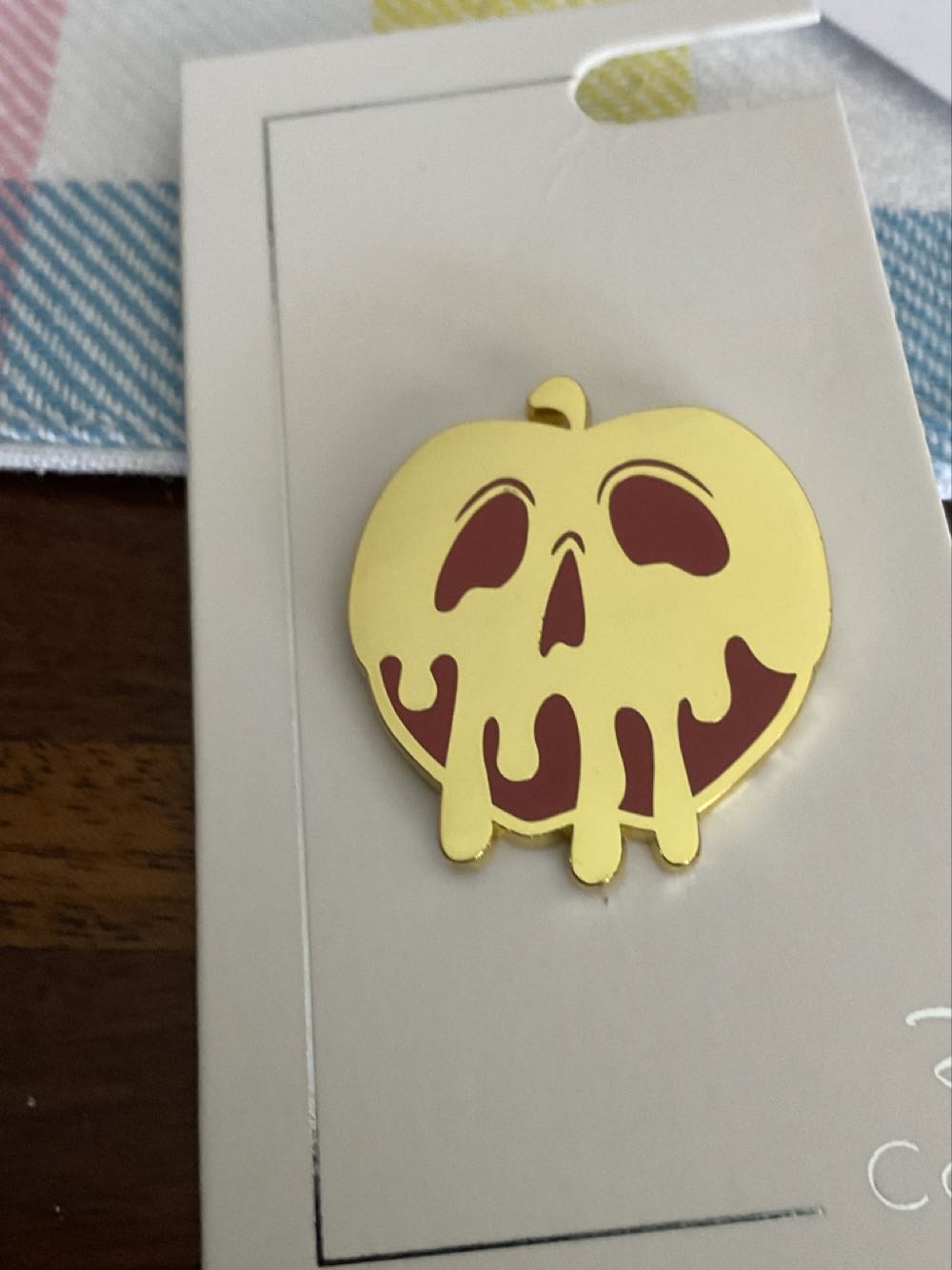 Star Trek: Discovery: Section 31 Badge @ Forbiddenplanet.com