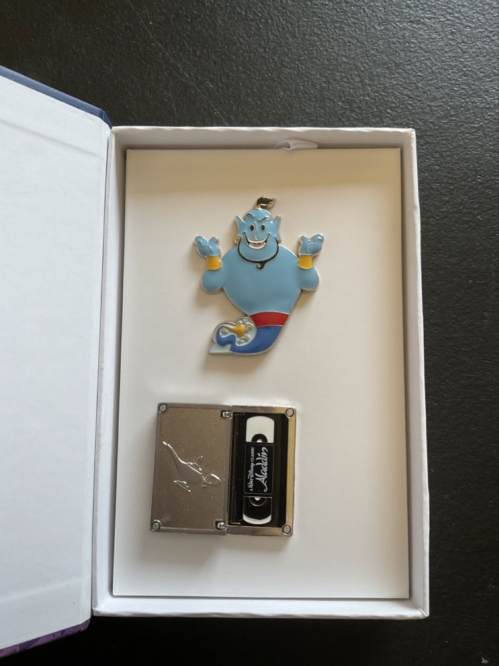 Video - Aladdin - 2 Pin Set Ltd Release - 1/5 Series 2  pin collectible - Main Image 2