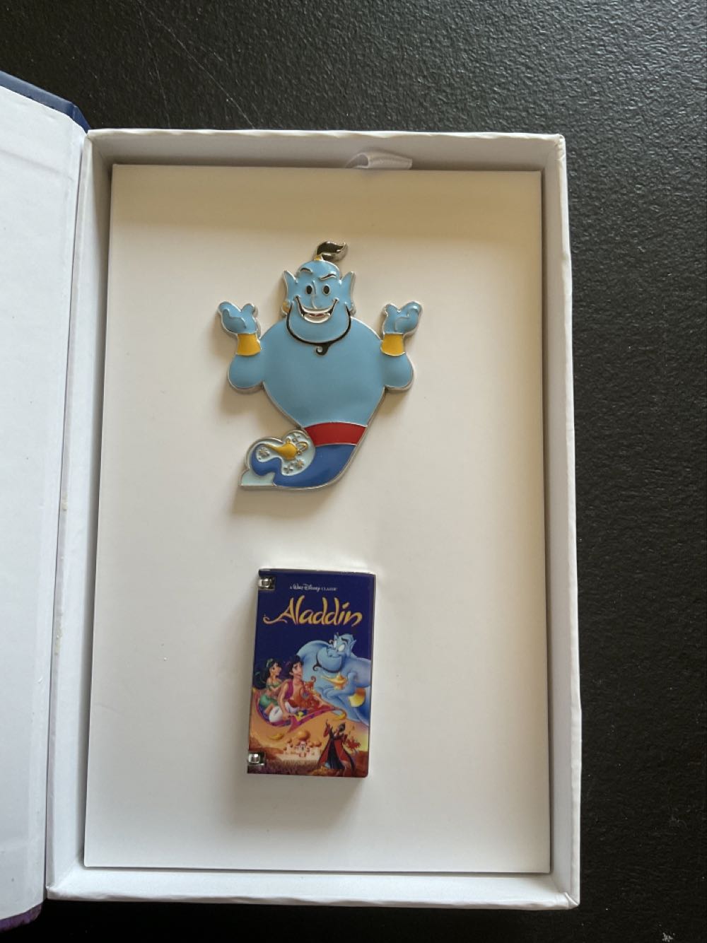 Video - Aladdin - 2 Pin Set Ltd Release - 1/5 Series 2  pin collectible - Main Image 3