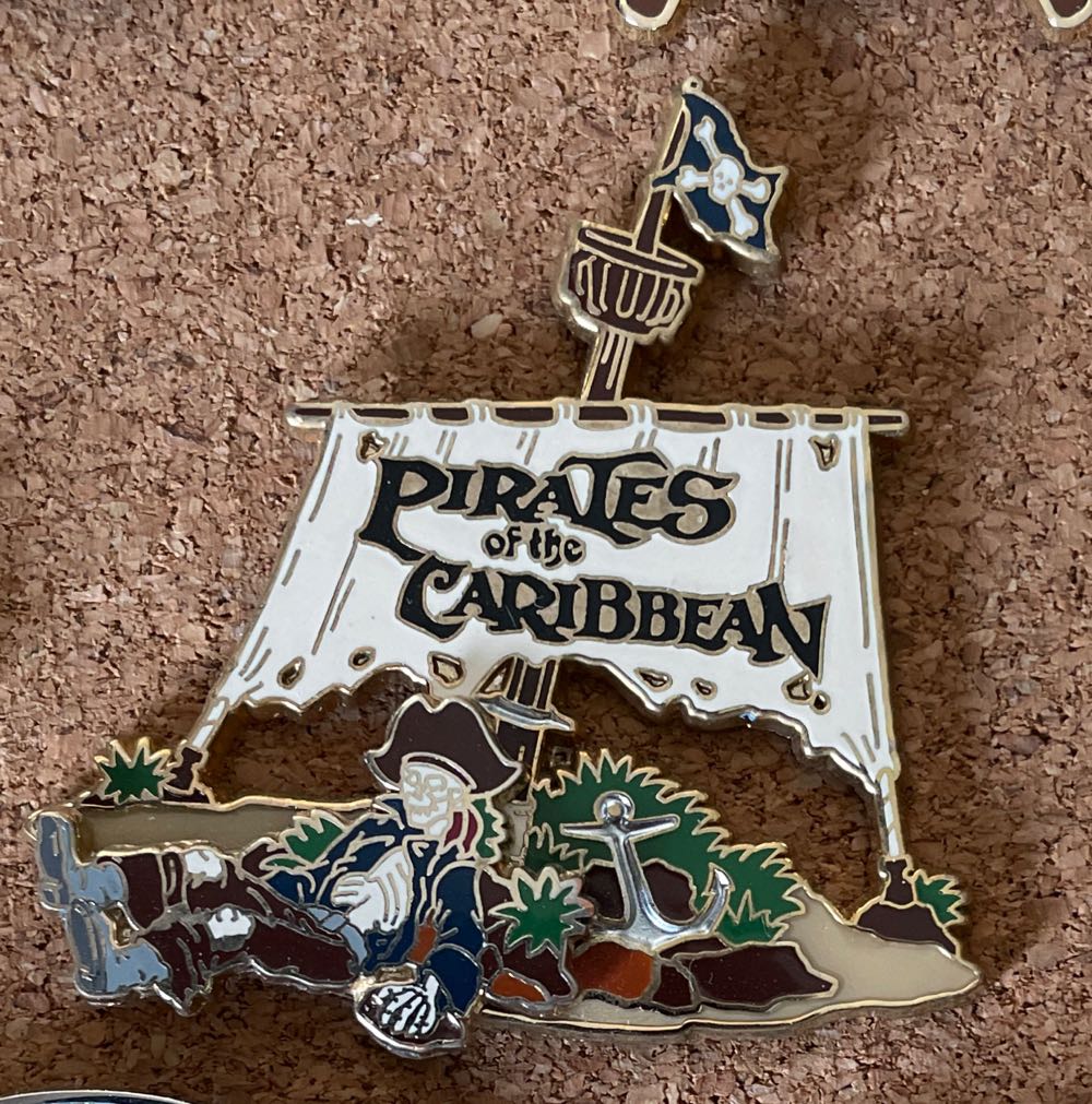 Pin 138536: Mickey & Minnie’s Runaway Railway Pinpics