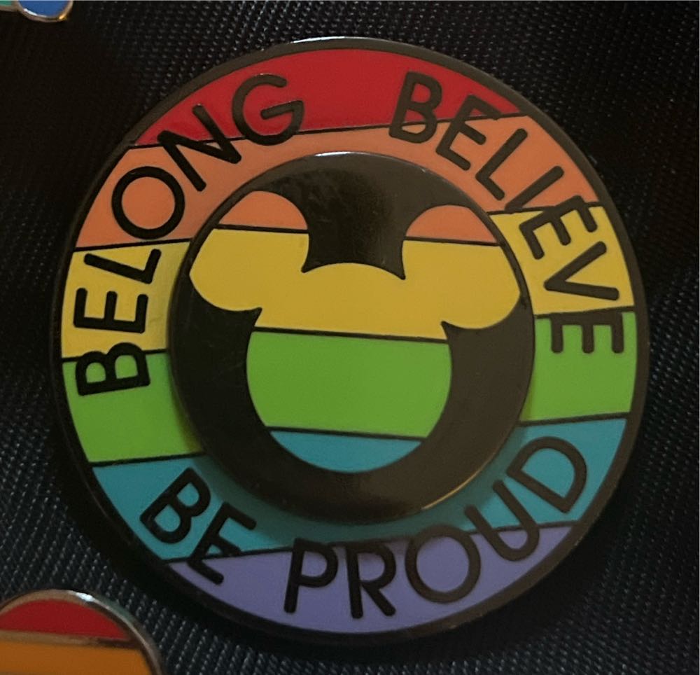 Disney Pride Collection Mickey Mouse Icon Pin - Metal (zinc alloy) / enamel pin collectible [Barcode 465051989085] - Main Image 4