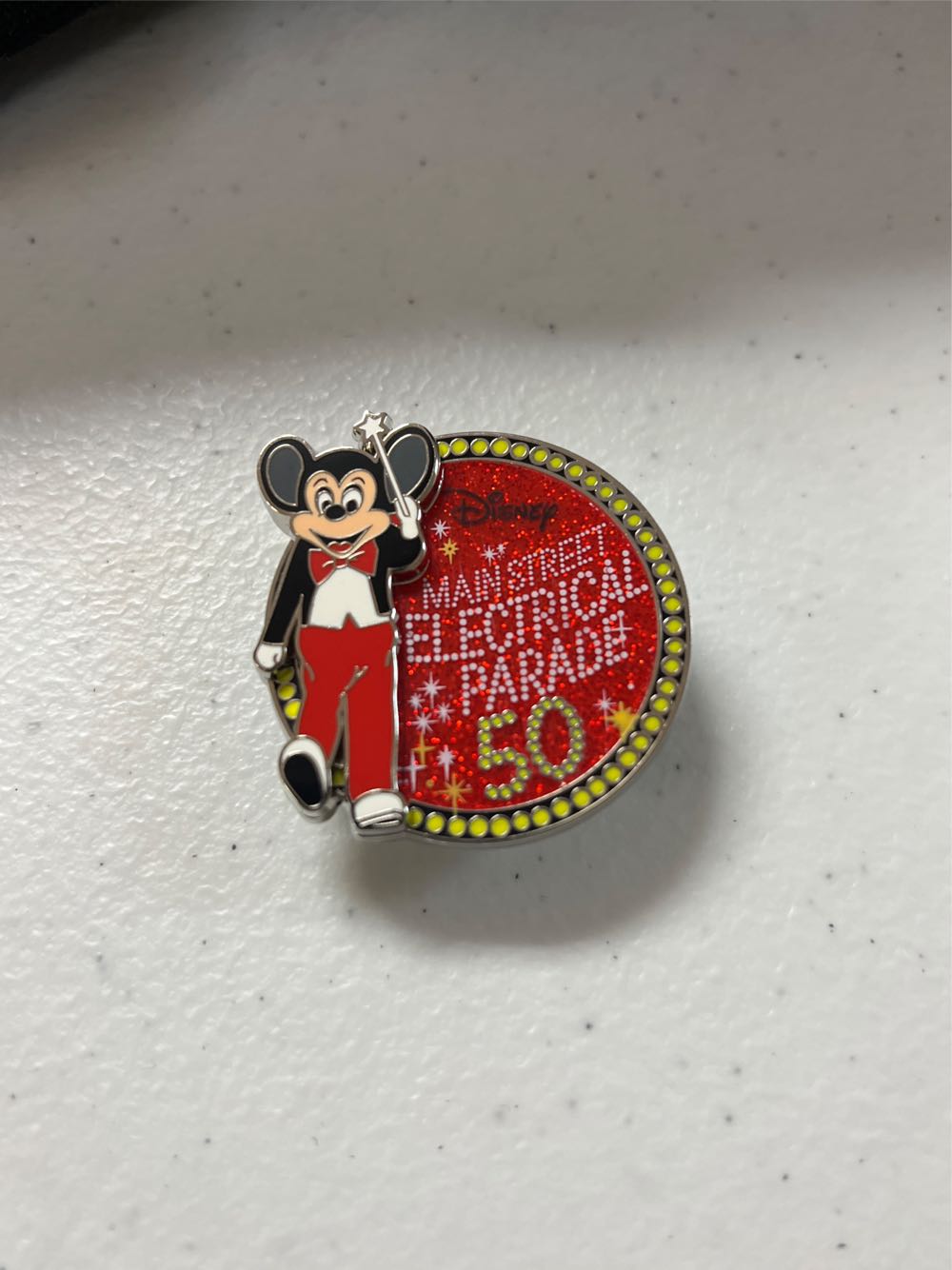 Disney Main Street Electrical Parade 50th Anniversary - Mickey Mouse - Limited Release pin collectible [Barcode 400946518056] - Main Image 2