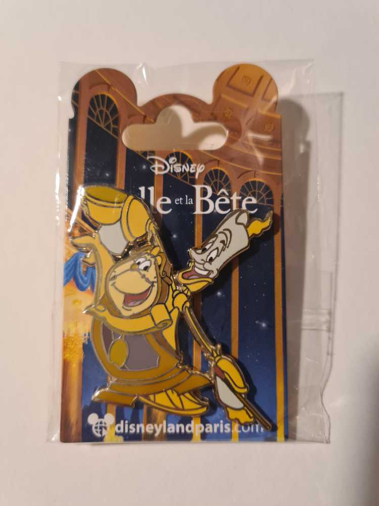 2020 - Happy Holidays Wreath Resort Pin Limited Edition - Animal Kingdom Lodge