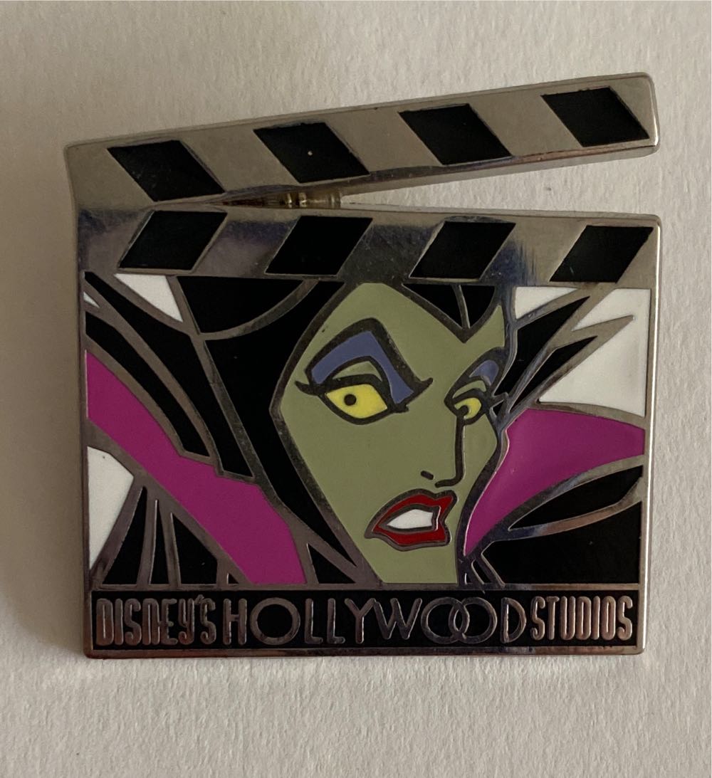 PIN ATTRACTION HTH OE