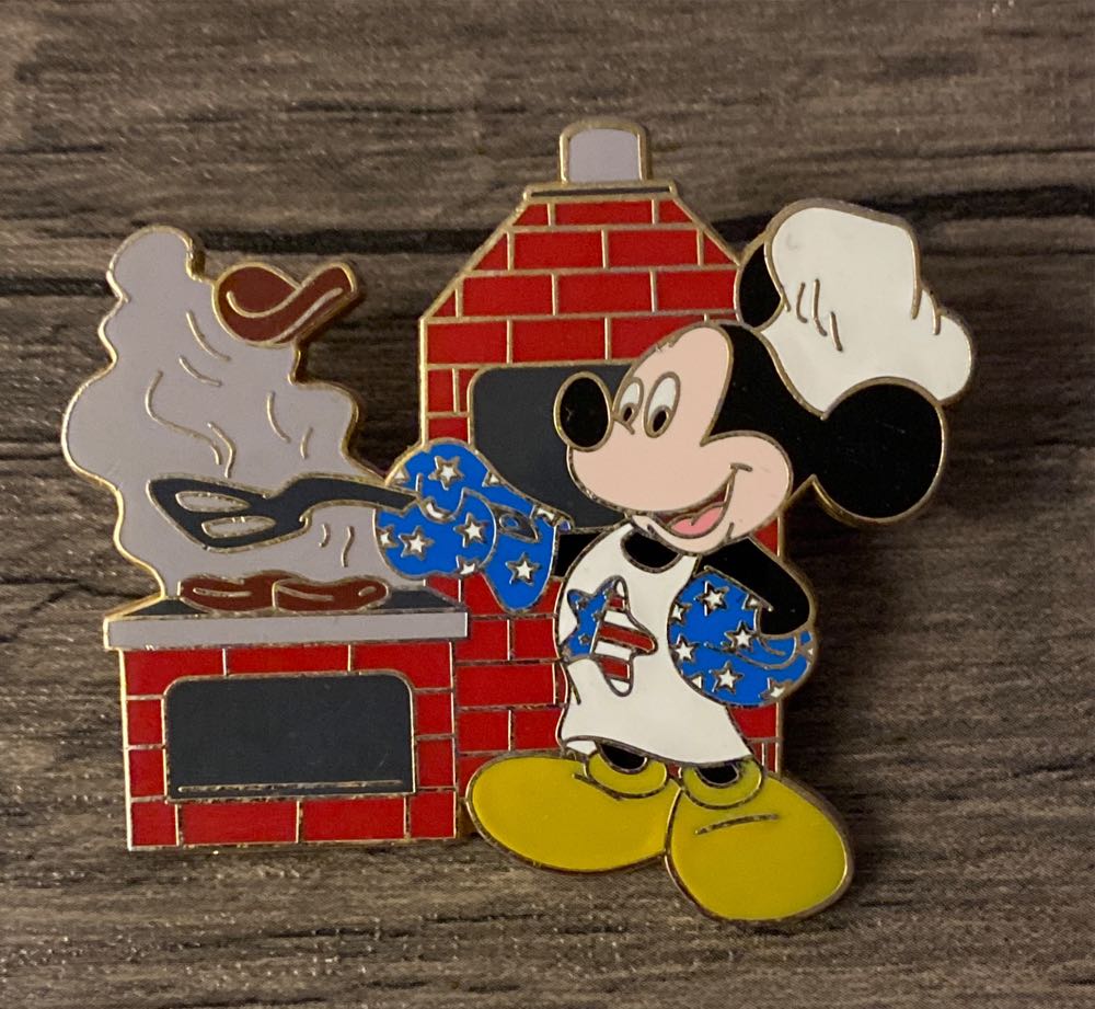 Mickey Mouse: The Main Attraction Pin – Disney it’s a small world – Limited Release