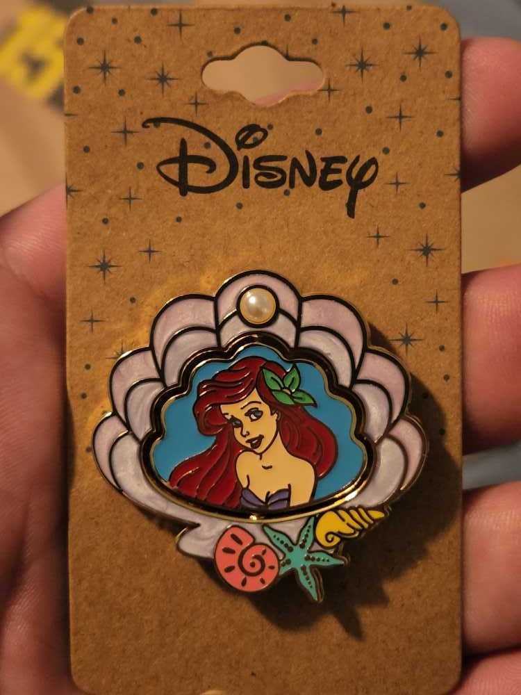 Tangled Lounge Fly Large Under The Lights