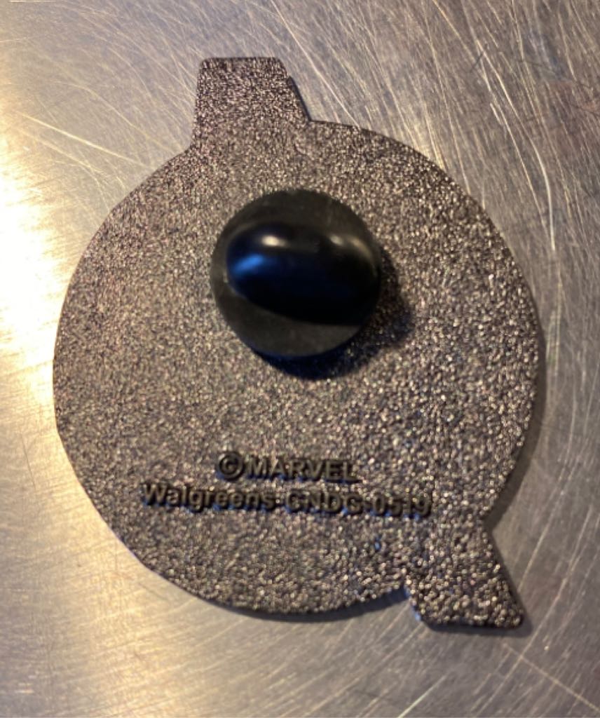 Avengers Logo - Jumbo Pin pin collectible - Main Image 2