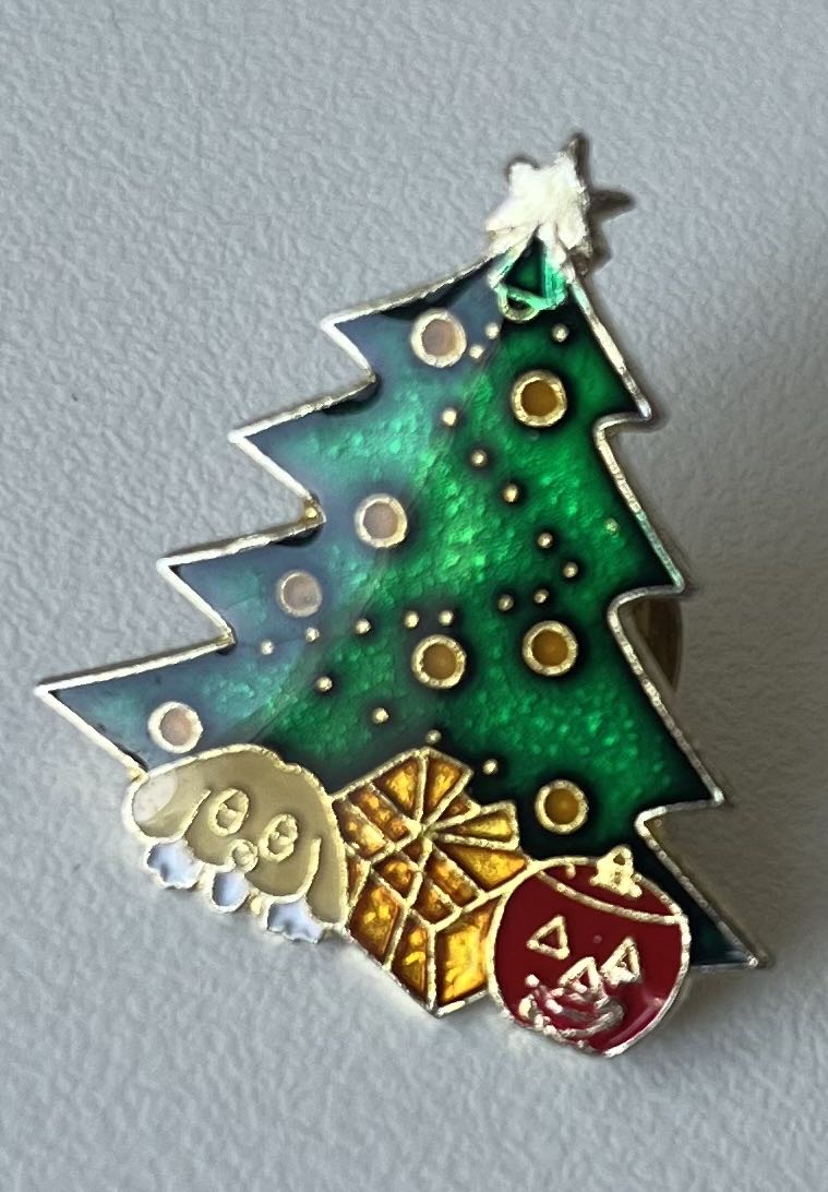 22Q3 PIN CAPT MARVEL ACFLIGHT