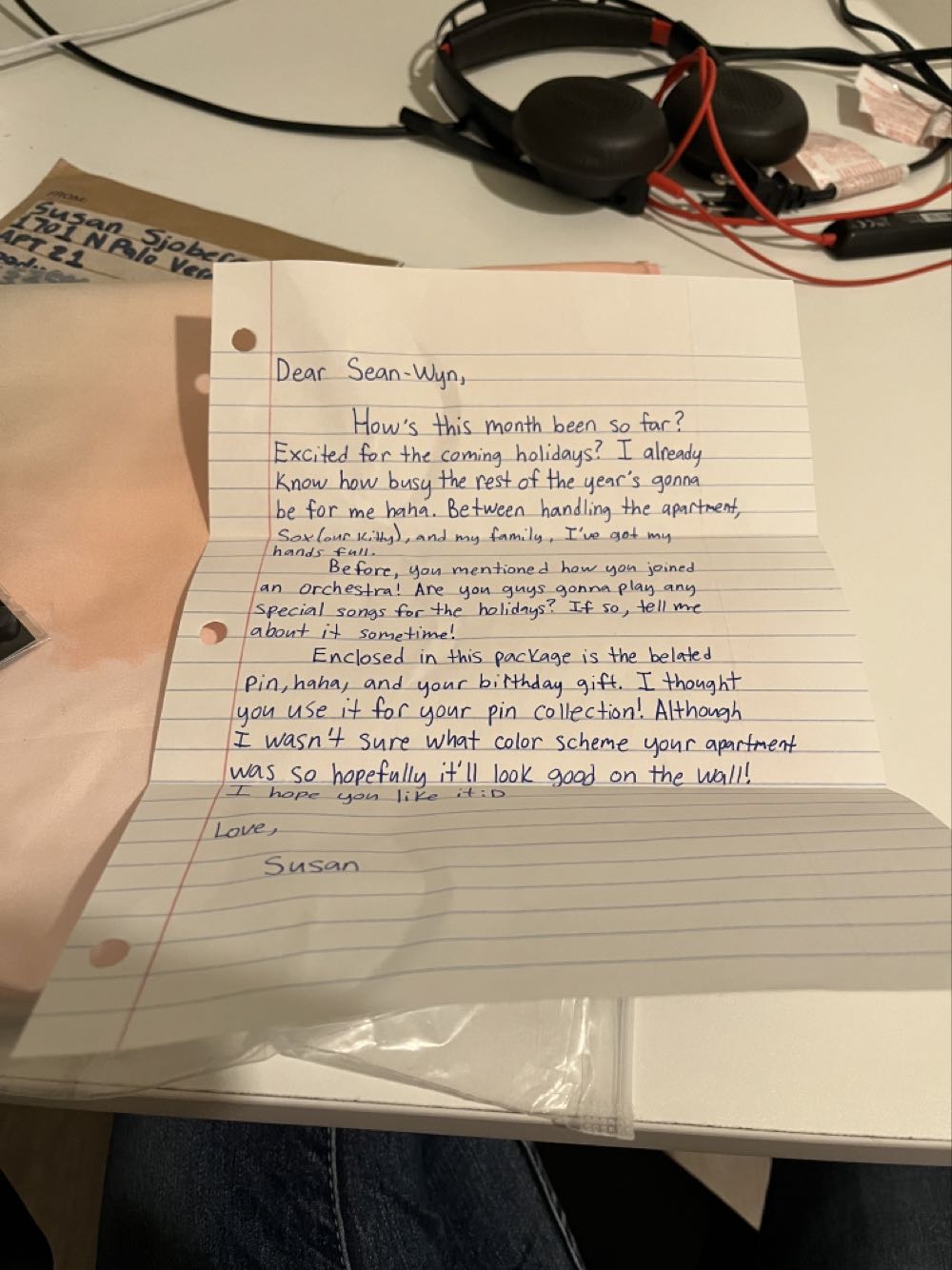 Plant  pin collectible - Main Image 3