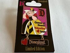 Pinocchio - Holding Jimney In His Hand 