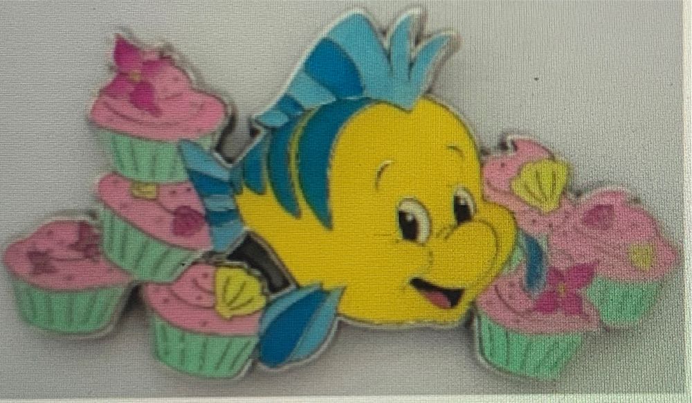 PIN LOGO SEASON OF THE FORCE NEW