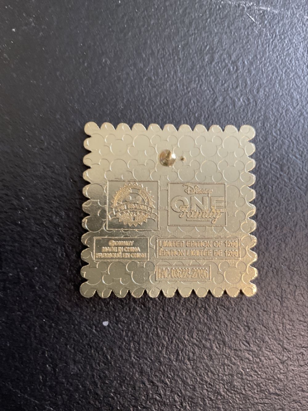 Peter Pan - Wish You Were Here Postcard - Ltd Edition 1200  pin collectible - Main Image 2