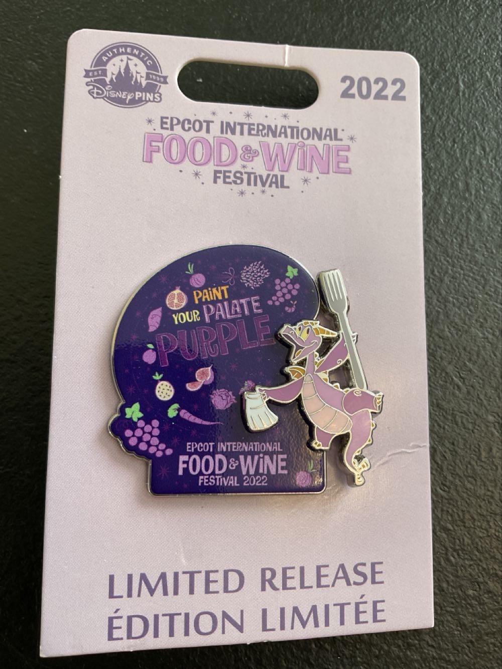 WDW - Halloween 2022 - Donald With Ghost