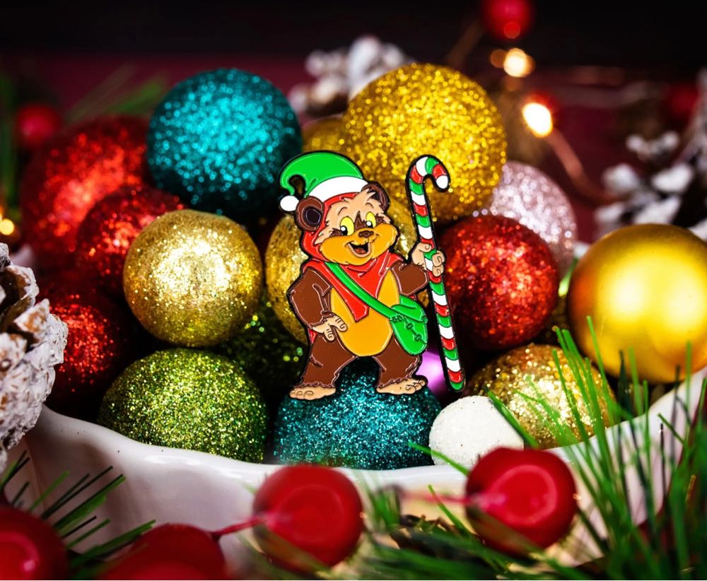Star Wars Holiday Ewok Wicket (TOYNK.com Exclusive) - Enamel Pin pin collectible [Barcode 840282612030] - Main Image 4