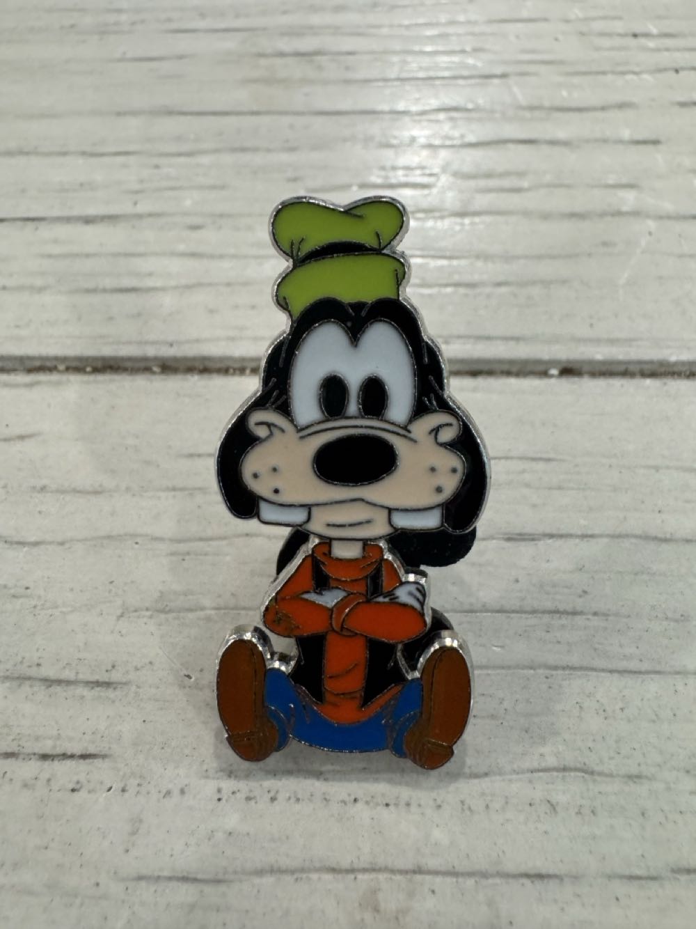 Goofy Big Head Sitting  pin collectible - Main Image 2