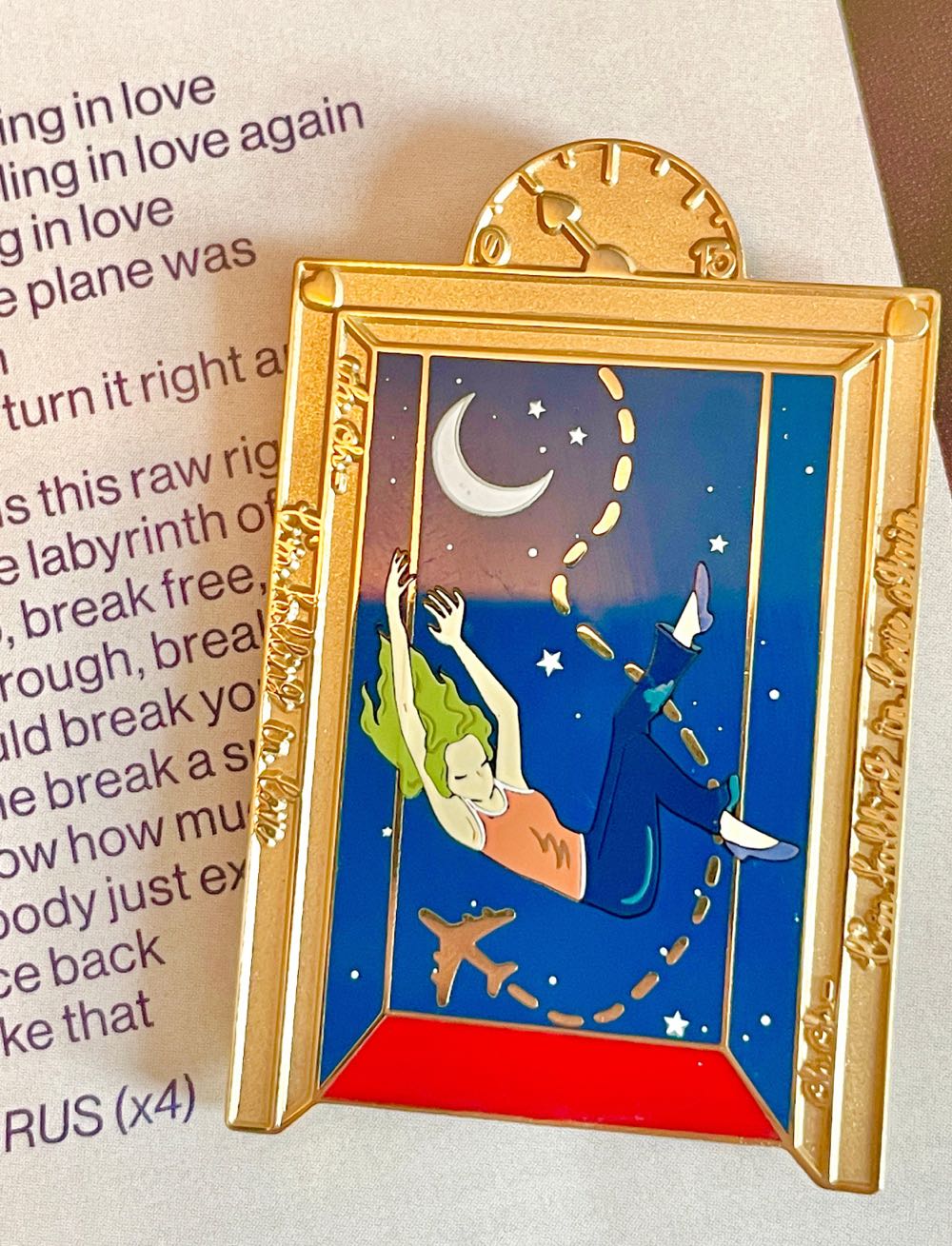 It’s A Small World Dangle Set Surfer