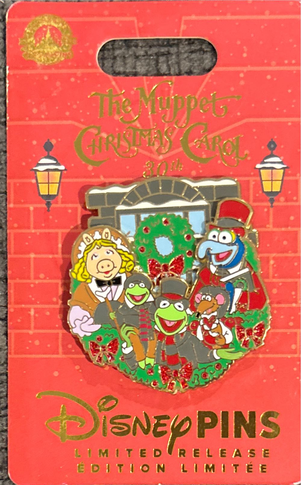 Muppet’s Christmas Carol 30th Anniversary 2022 - Disney pin collectible [Barcode 400951219696] - Main Image 3