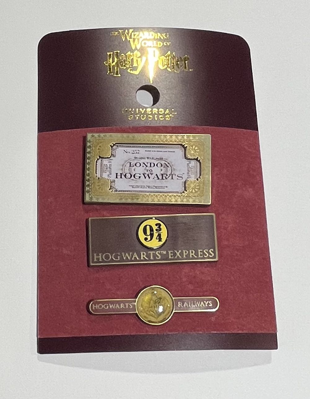 Hogwarts Railways  pin collectible - Main Image 2