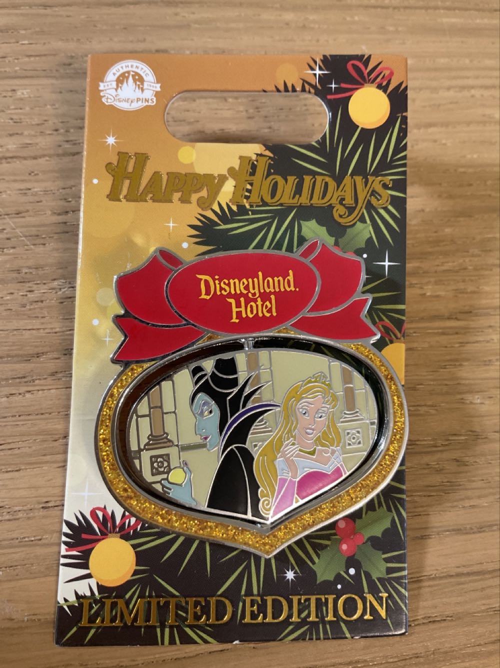 Sleeping Beauty - Crown - Disneyland Hotel Ltd Edition   pin collectible - Main Image 2
