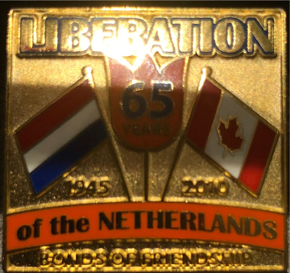 MukkaChunks - Salem the Cat (black glitter)