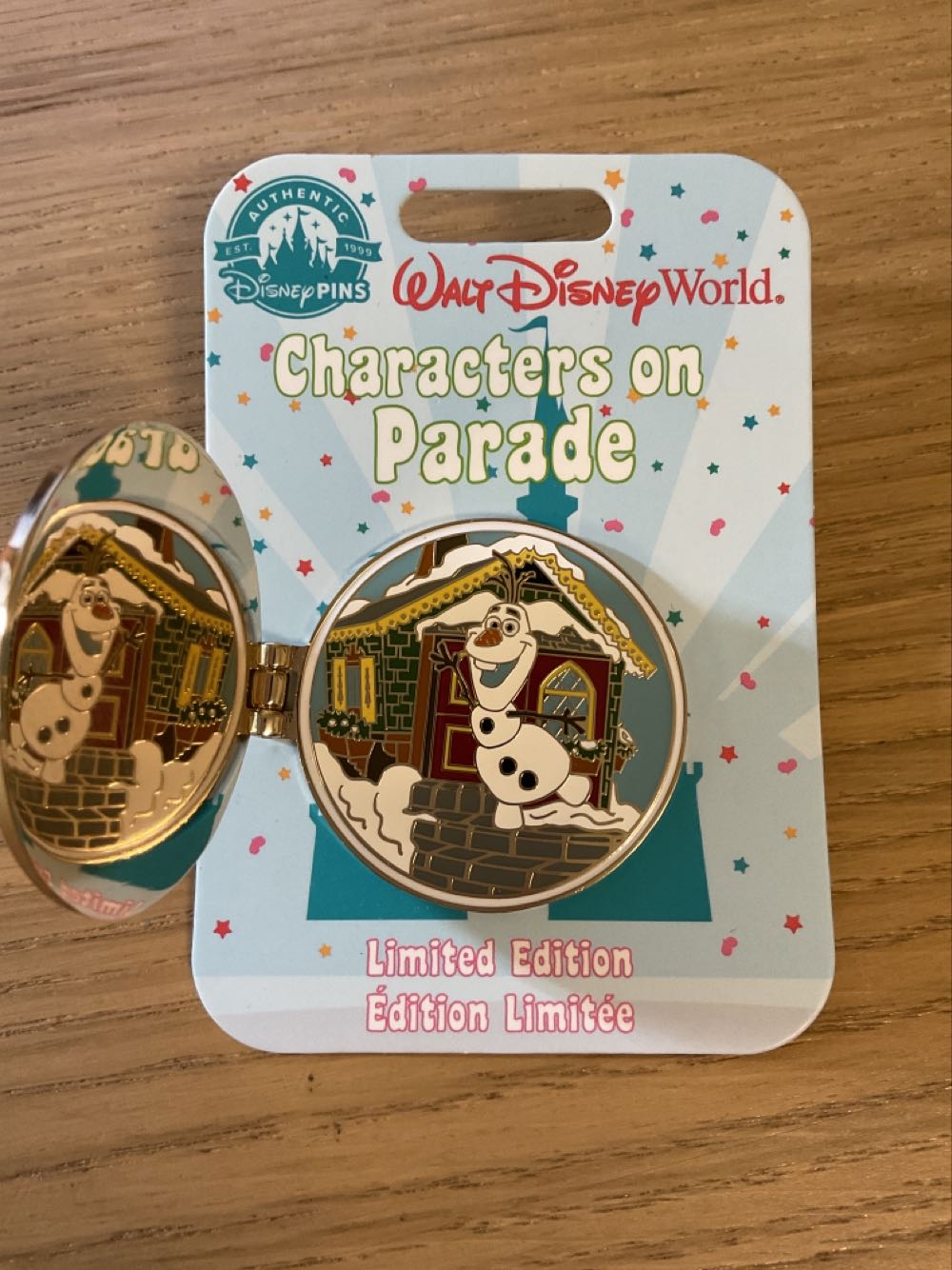 Characters On Parade - Chip And Dale - Ltd Edition 2750  pin collectible - Main Image 2