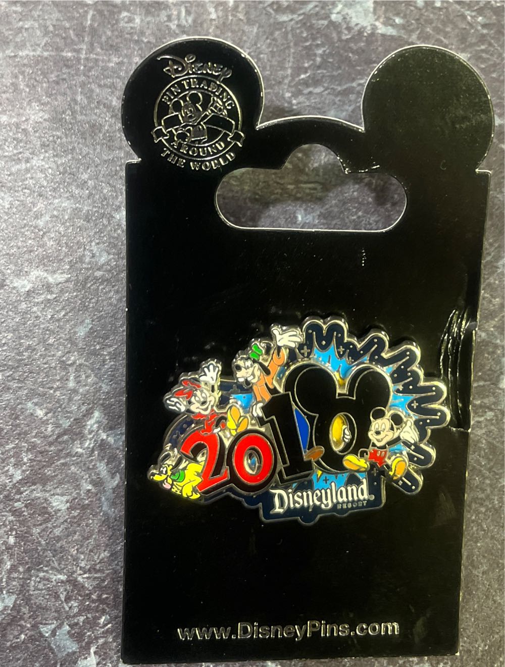 Patritotic Goofy In Red White And Blue Circle