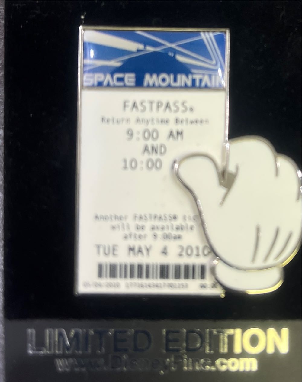 Teacup Girl - A Christmas Kiss