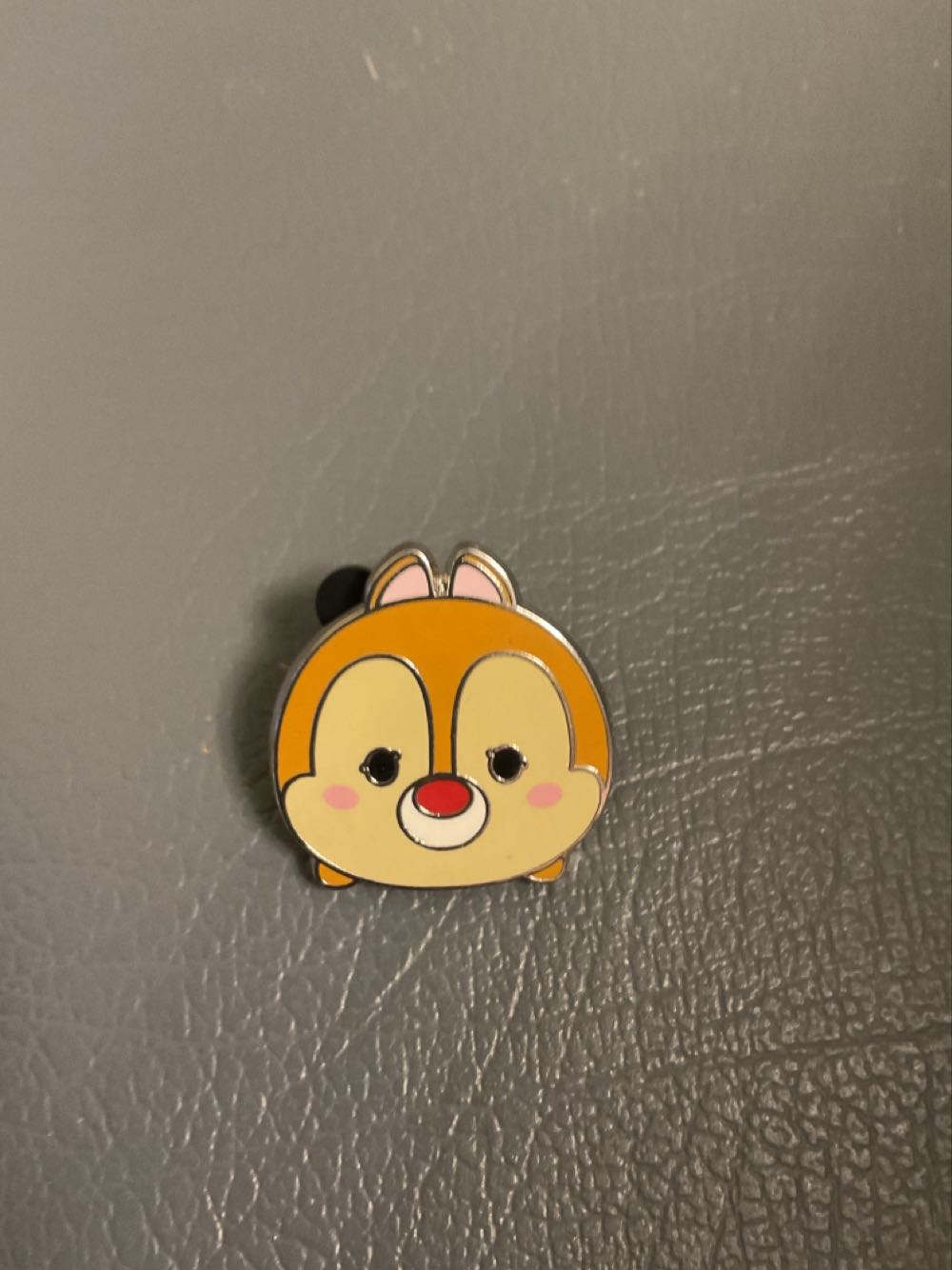 Chip & Dale - Tsum Tsum Mystery Pack - Dale  pin collectible - Main Image 1