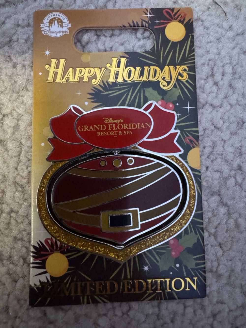 Grand Floridian Holiday Ornament 2022 - Gaston And Beast - Limited Edition pin collectible [Barcode 400951069529] - Main Image 2
