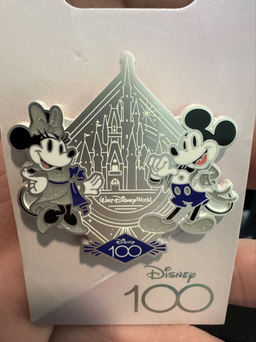 WDW: Mickey And Minnie - Disney 100 - Common pin collectible [Barcode 400954766968] - Main Image 3