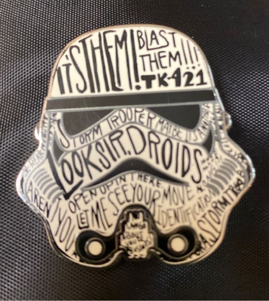 Magical Mystery Pins - Series 16 - Luggage - Simba