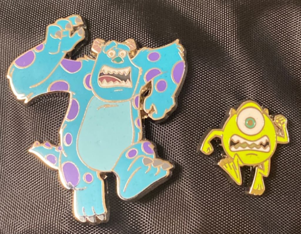 Disneyland Mickey & Minnie Mouse Disney 100 Platinum