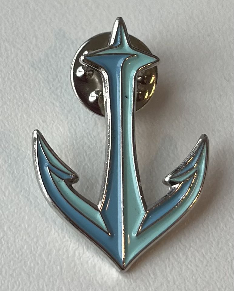 VINTAGE AMBER LION BROOCH / PIN CRYSTAL EYES 1 1/2” LONG GOLD TONE ACCENT