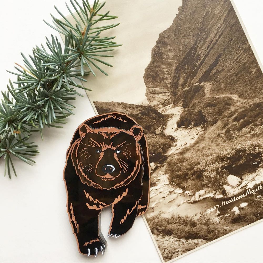 MukkaChunks - Beorn the Bear (brown) - Brooch pin collectible - Main Image 3